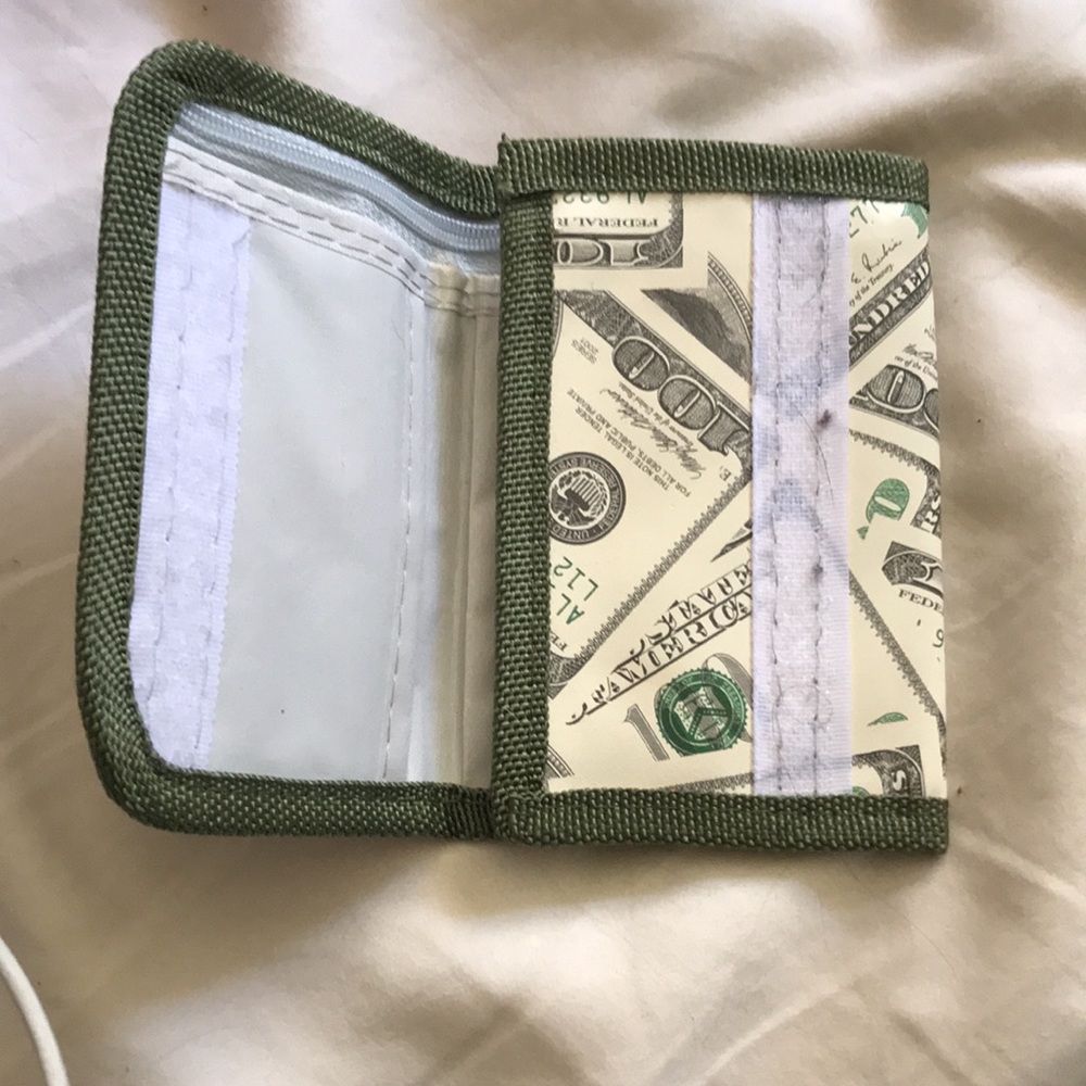 Money Wallet - Picture 3 of 5